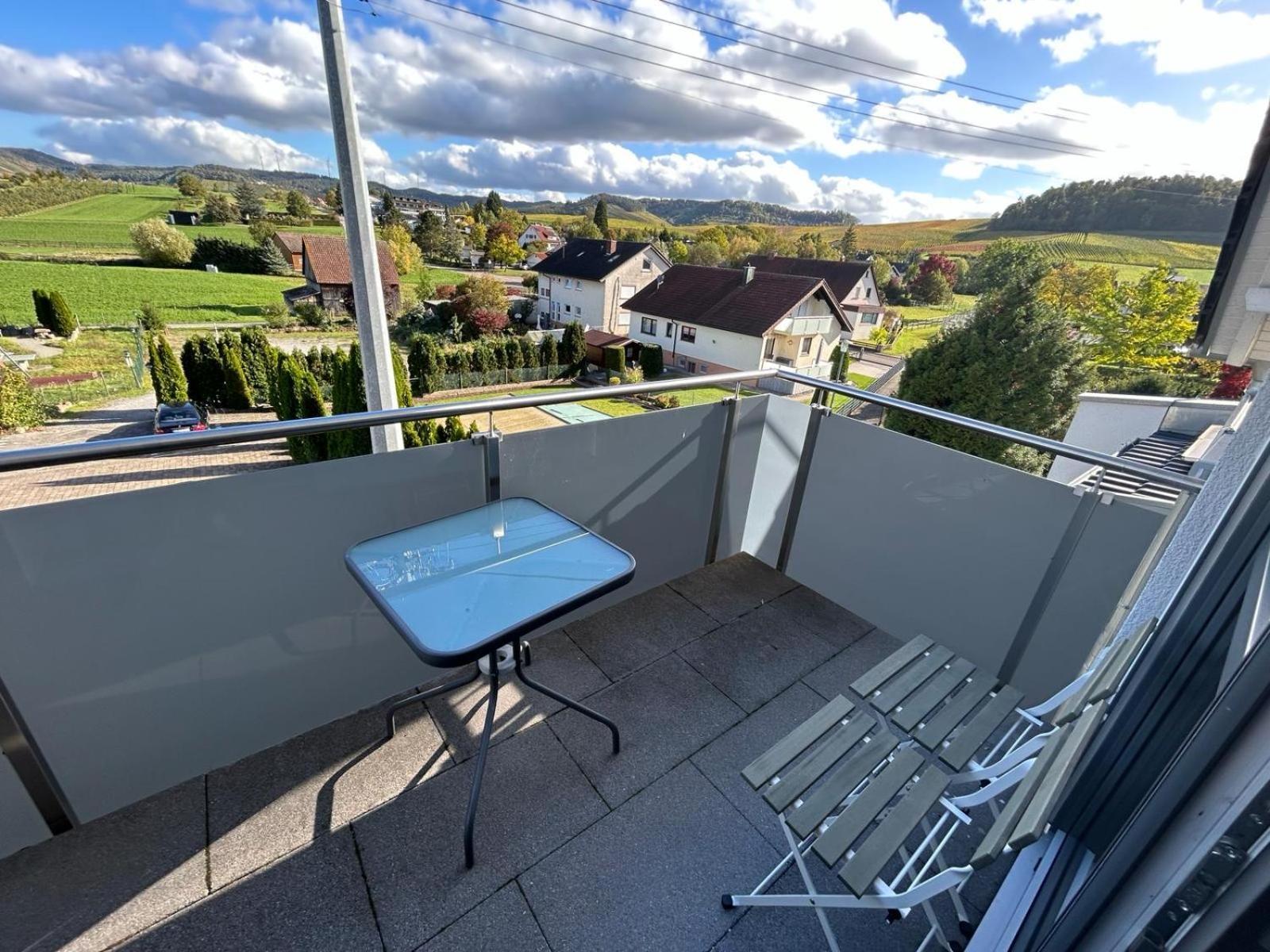 3 Zimmer Neubauwohnung In Der Schwaebischen Toskana Löwenstein Extérieur photo
